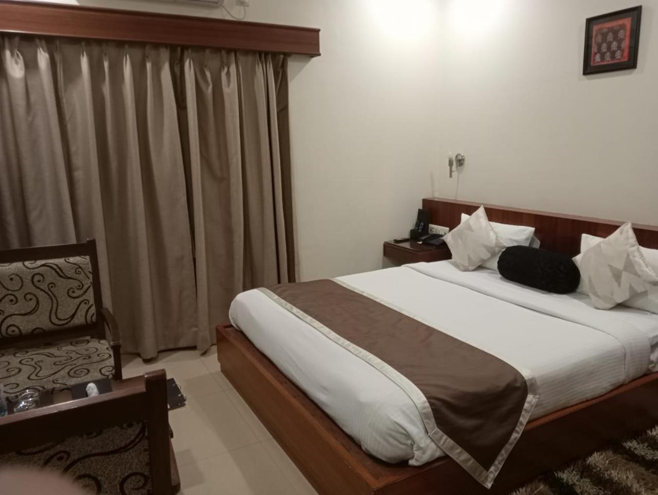 Hotel Baidyanath Deoghar Extérieur photo